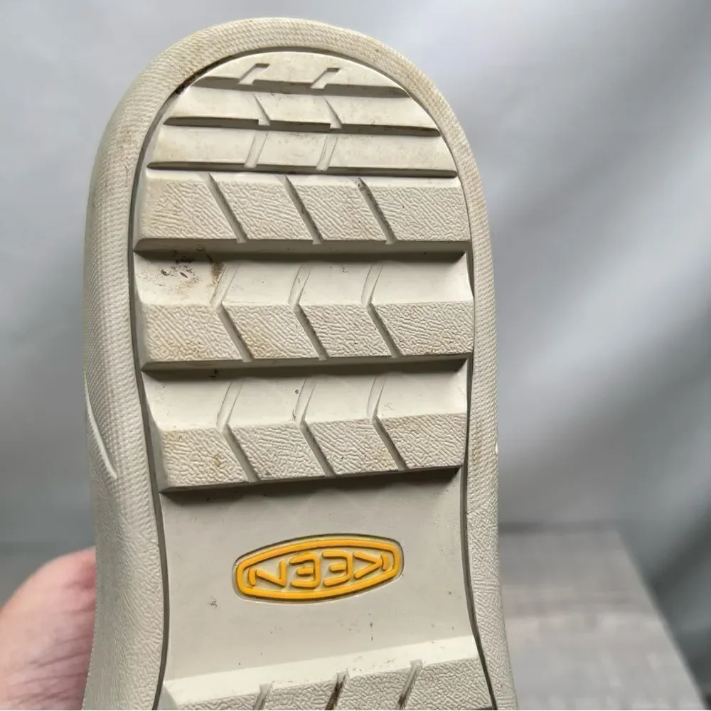 Keen warm chestnut